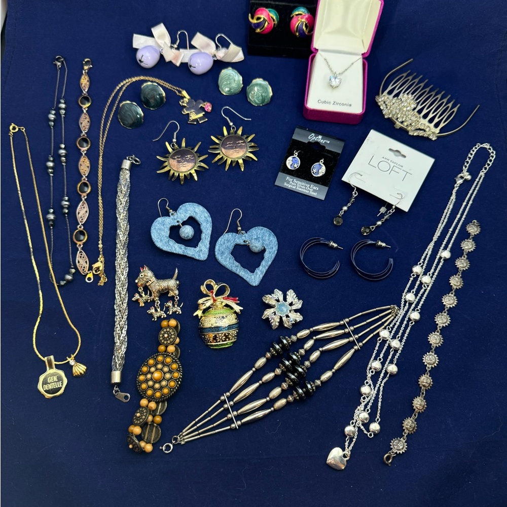 Huge Vintage Costume Jewelry Lot - 25+ Pcs Celestial, Southwestern, 80s/90s